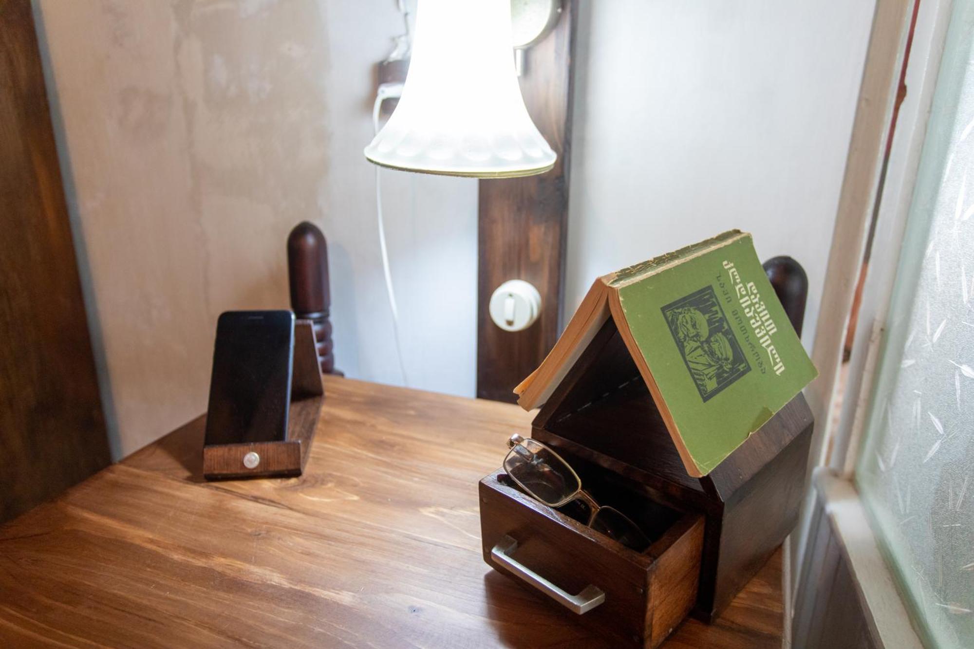 Book Hotel Kutaisi Ngoại thất bức ảnh