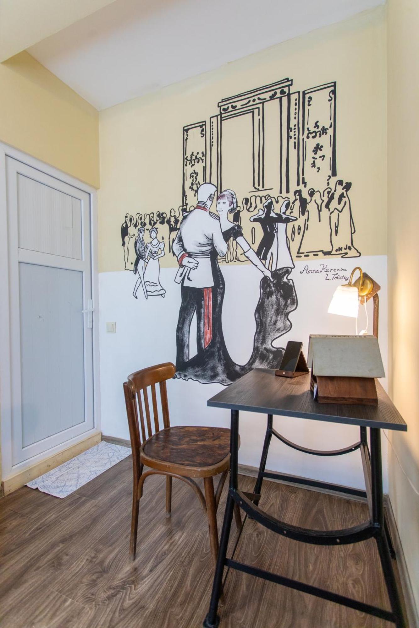Book Hotel Kutaisi Ngoại thất bức ảnh