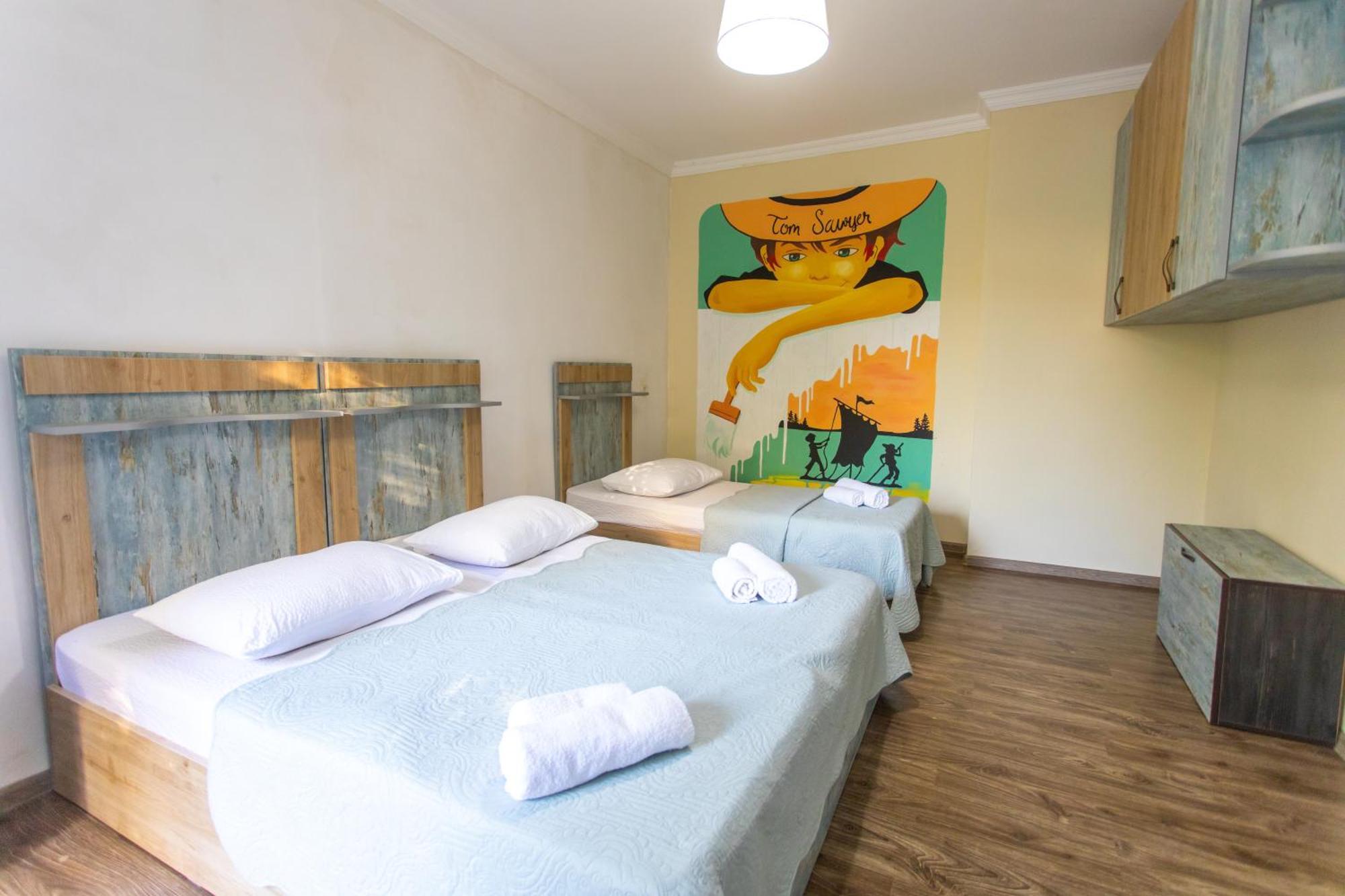 Book Hotel Kutaisi Ngoại thất bức ảnh