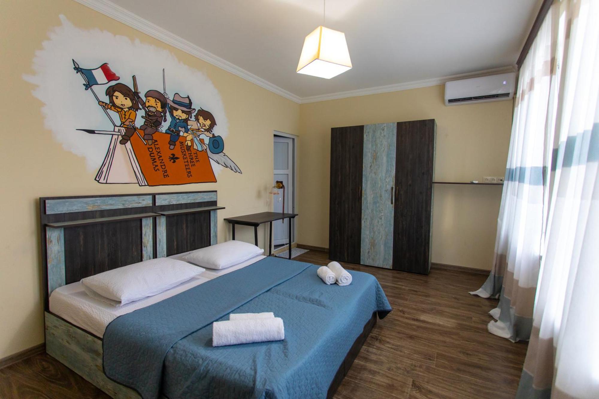 Book Hotel Kutaisi Ngoại thất bức ảnh